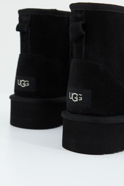 UGG CLASSIC MINI PLATFORM en color NEGRO (4)