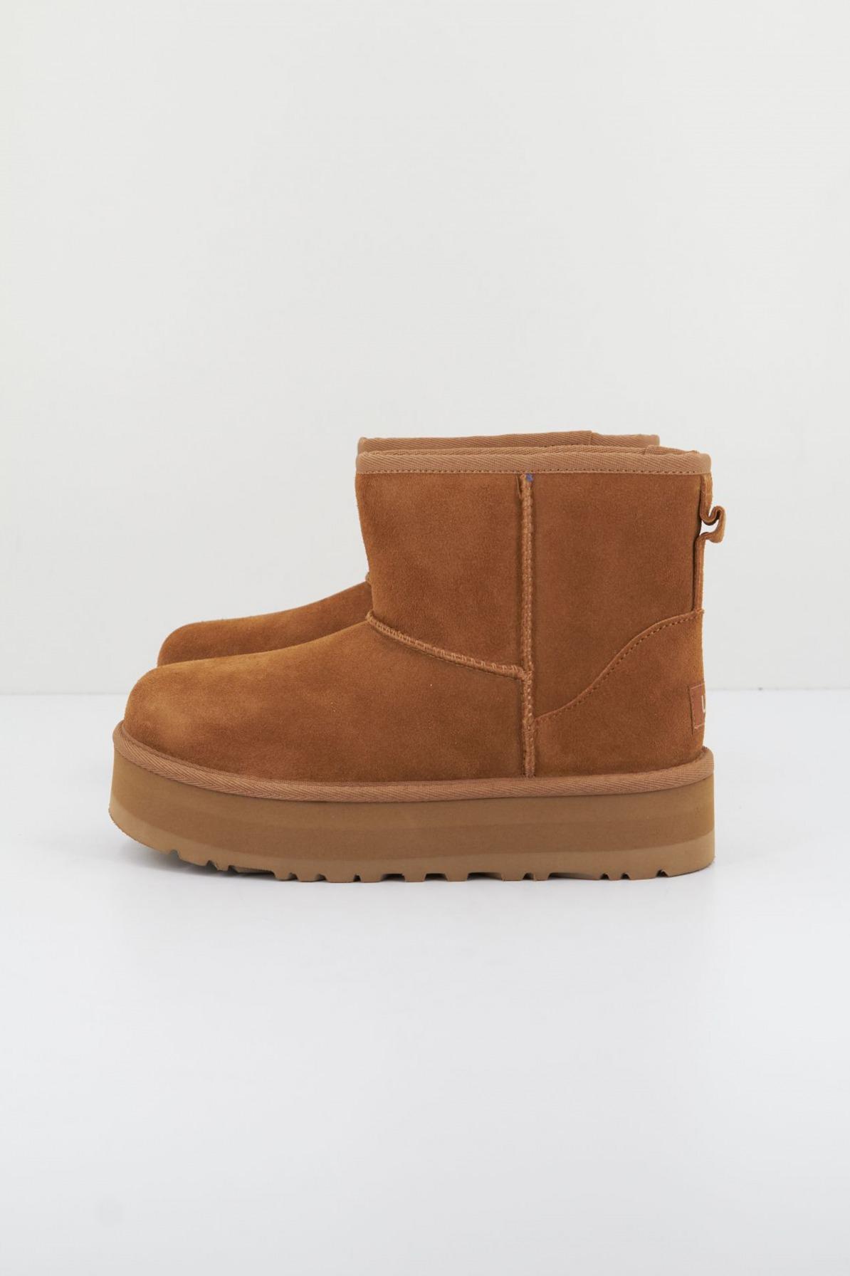 UGG CLASSIC MINI PLATFORM en color MARRON CLARO (1)