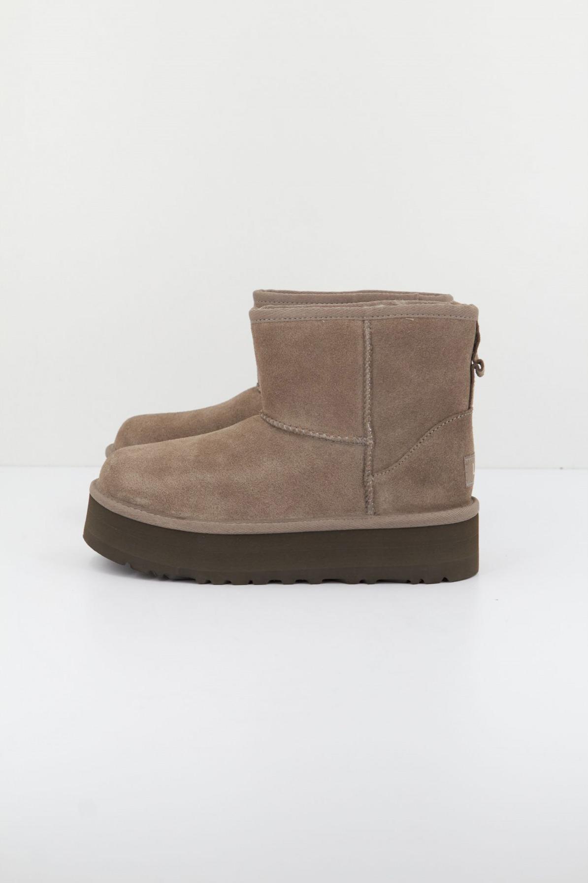 UGG CLASSIC MINI PLATFORM en color GRIS (1)