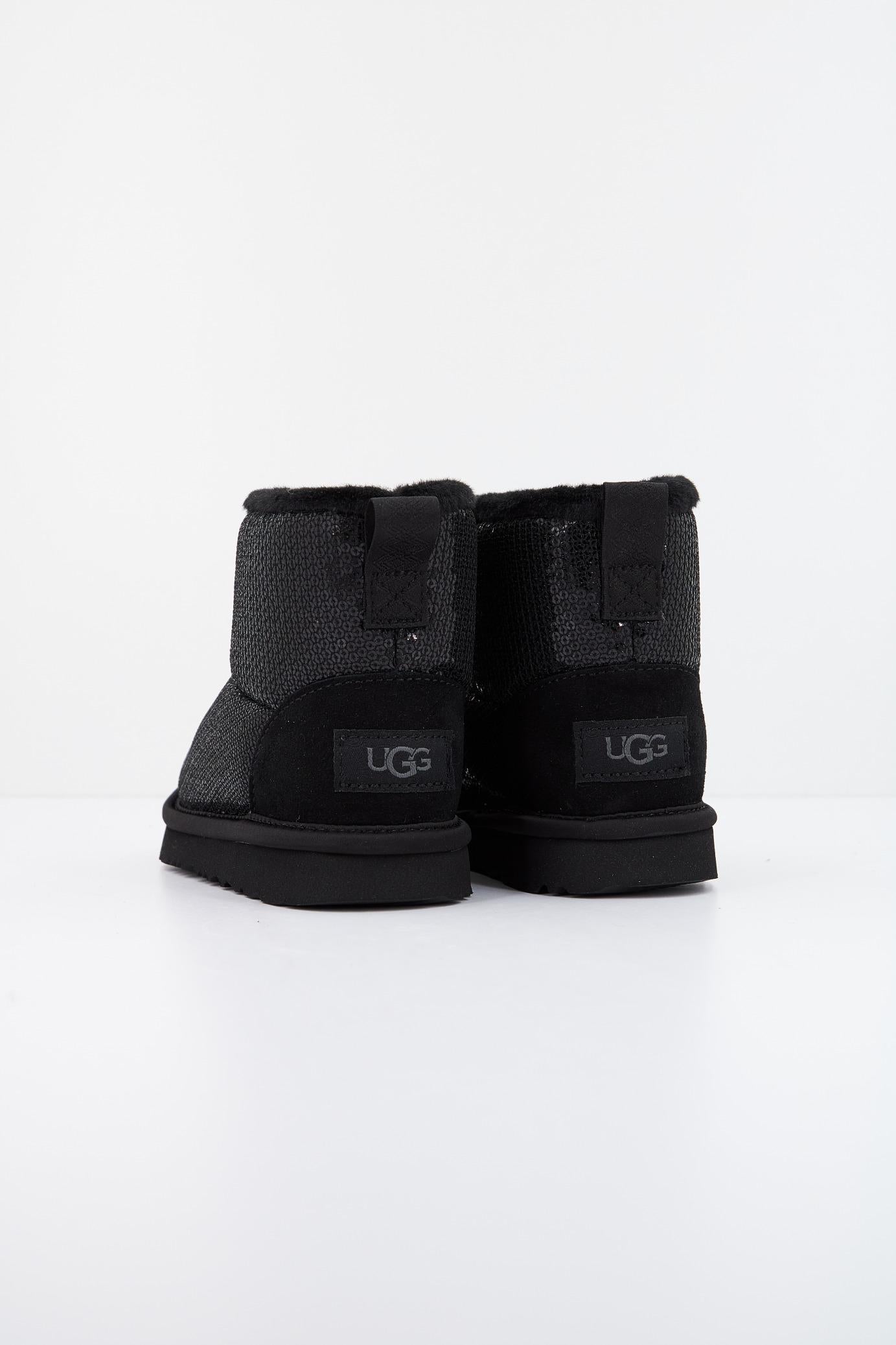 UGG CLASSIC MINI MIRROR BALL en color NEGRO (3)