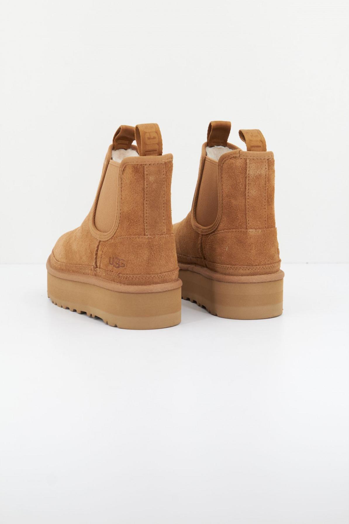 UGG K NEUMEL PLATFORM CHELSEA en color MARRON (2)