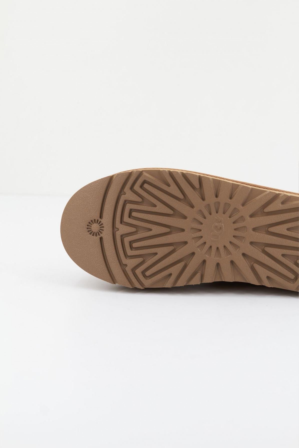 UGG K NEUMEL PLATFORM CHELSEA en color MARRON (4)