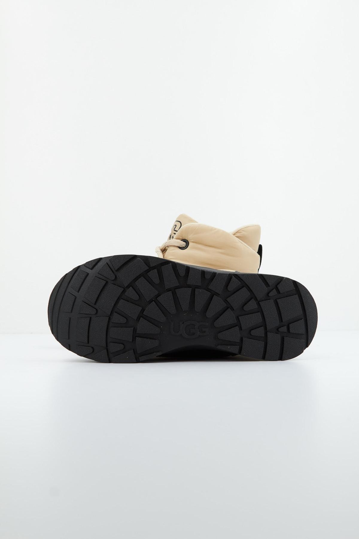 UGG K YOSE PUFFER LACE en color MARRON (4)