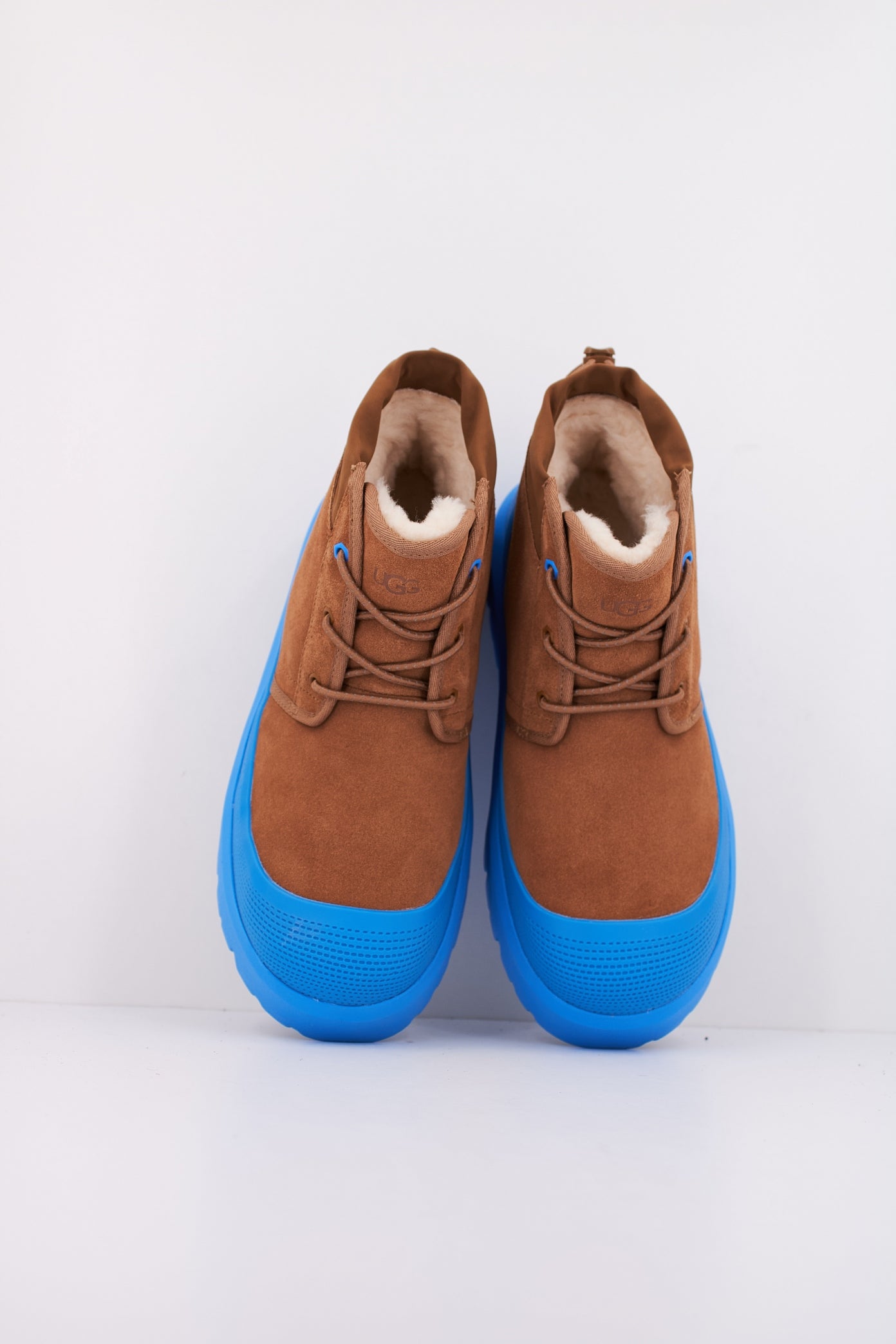 UGG M NEUMEL WEATHER HYBRID en color MARRON CLARO (3)