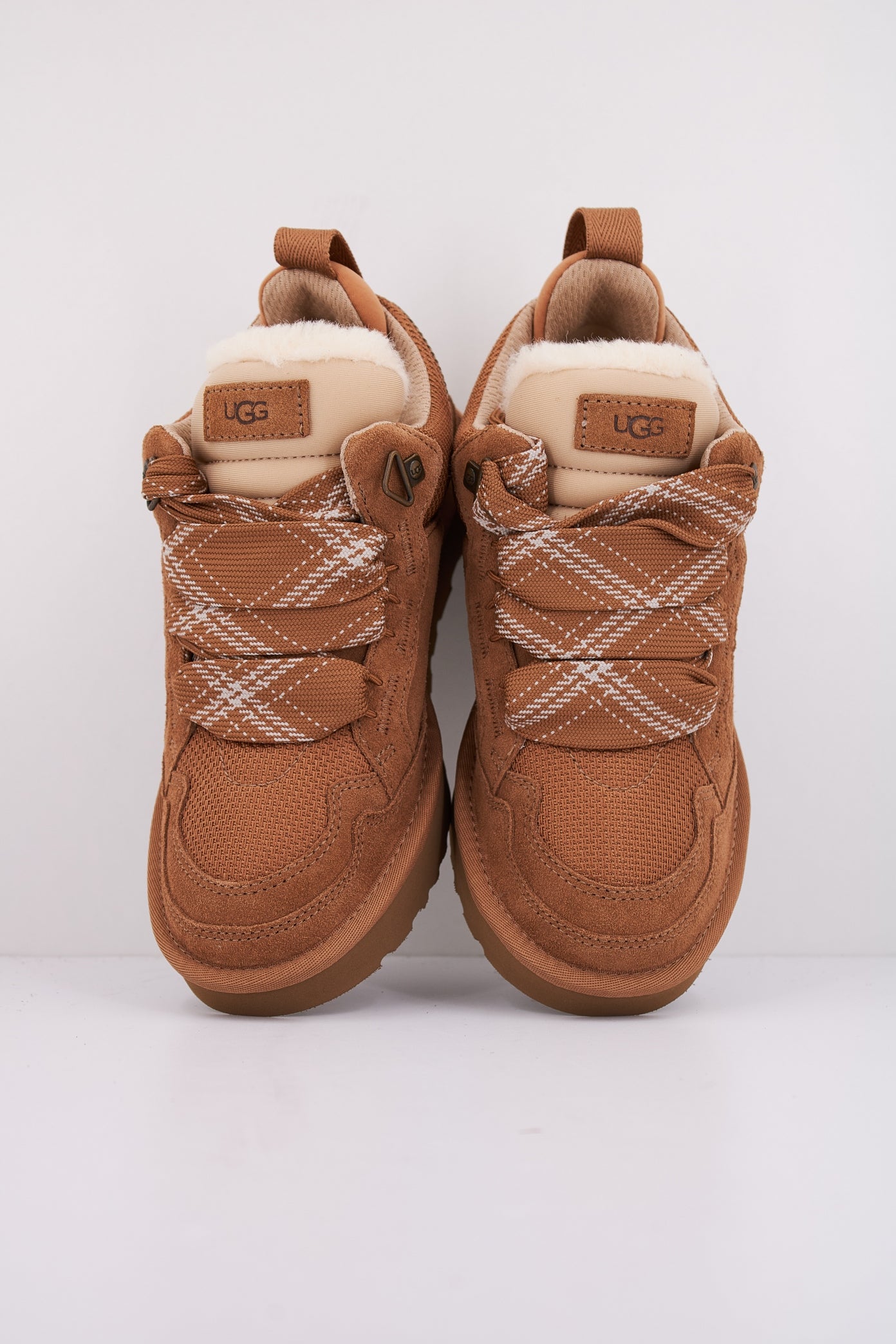 UGG W LOWMEL en color MARRON CLARO (3)