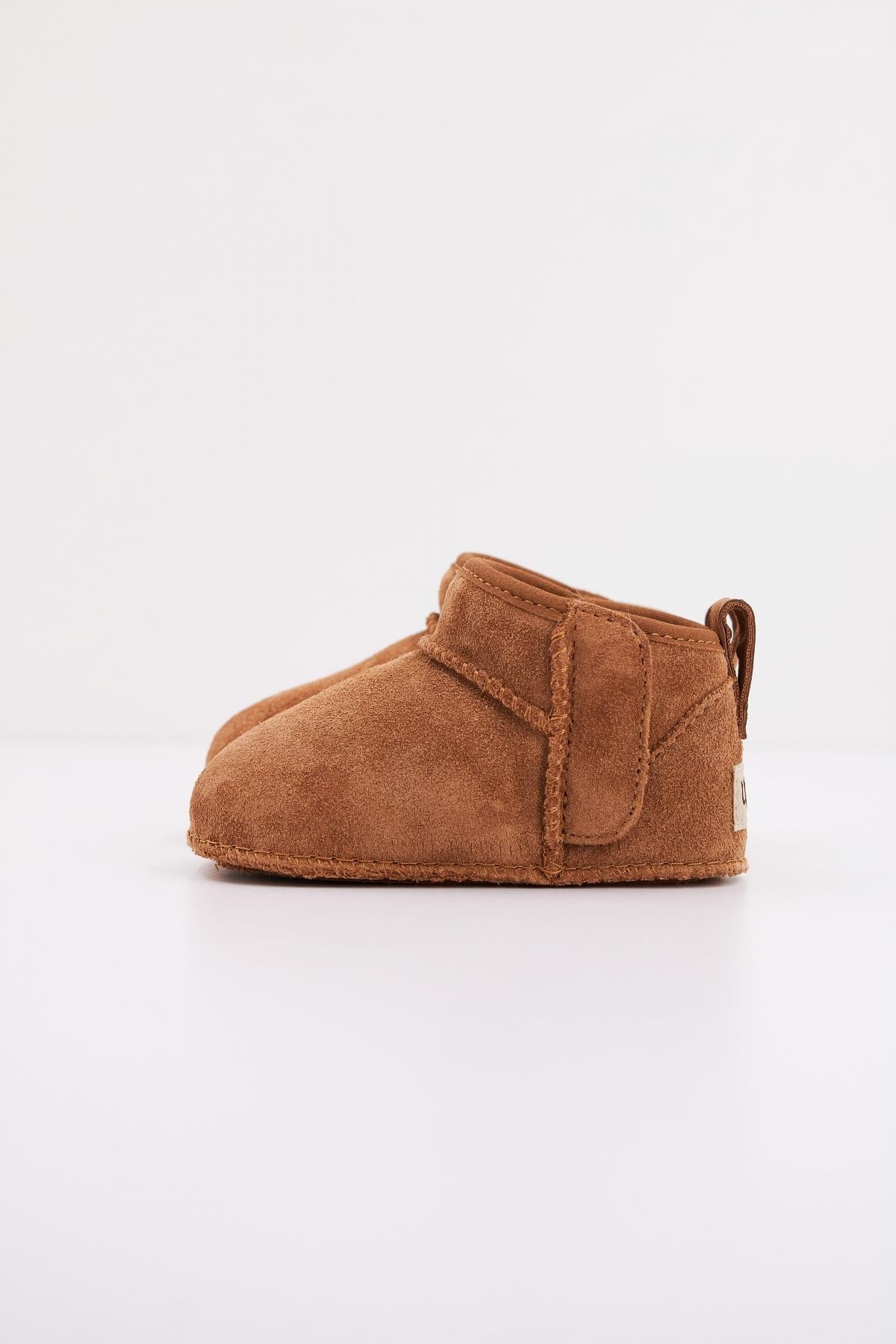 UGG BABY CLASSIC ULTRA MINI en color MARRON (1)