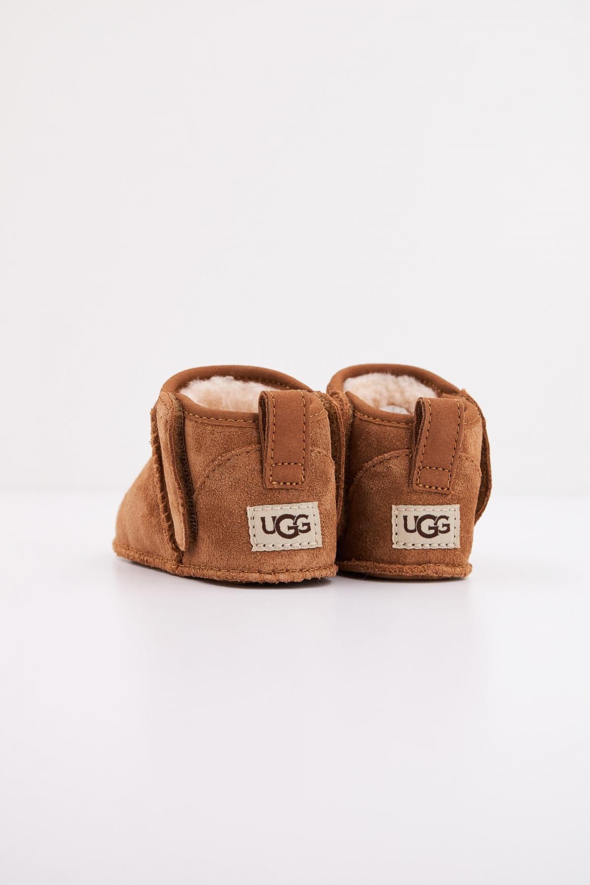 UGG BABY CLASSIC ULTRA MINI en color MARRON (4)