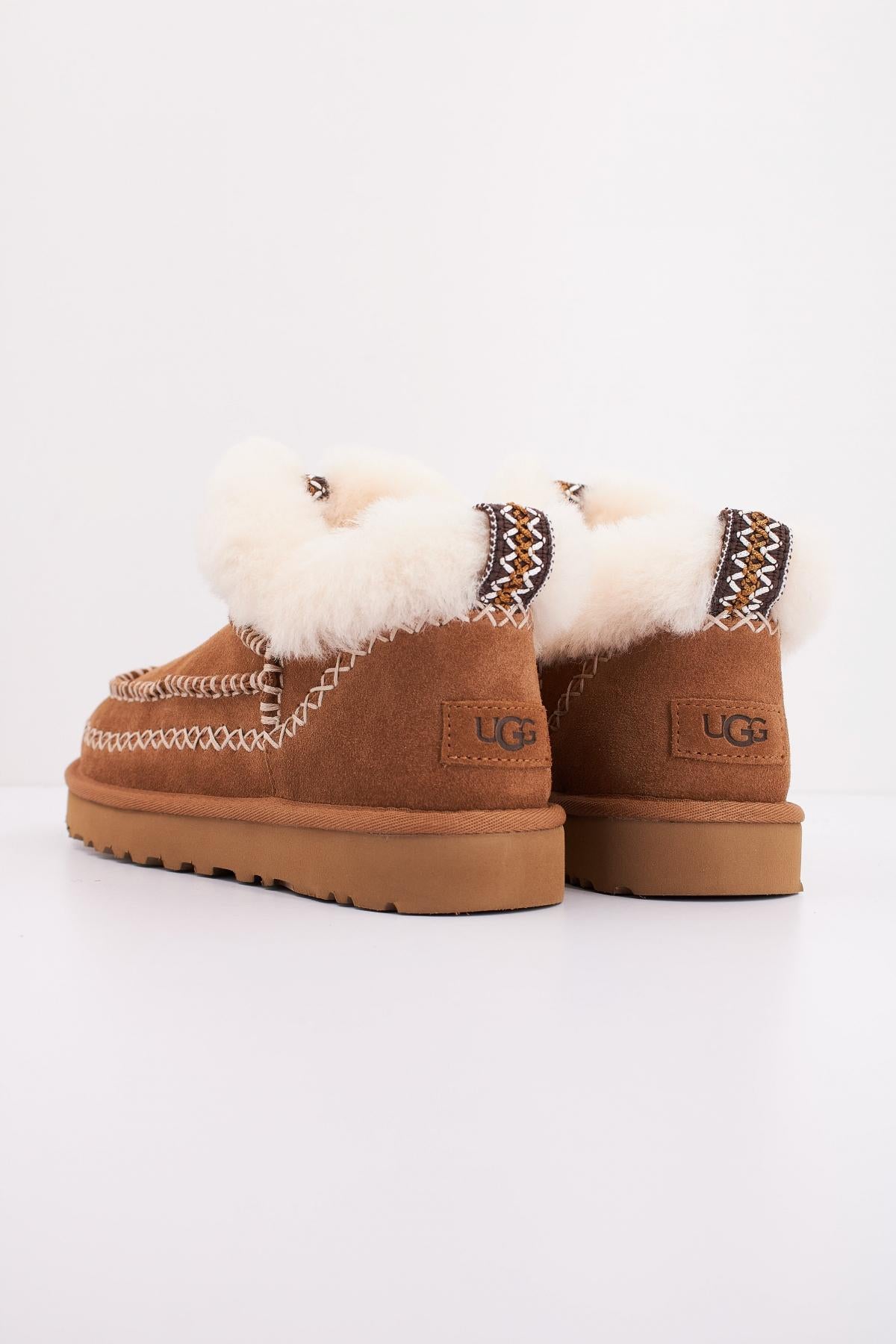 UGG W CLASSIC ULTRA MINI ALPINE en color MARRON (4)