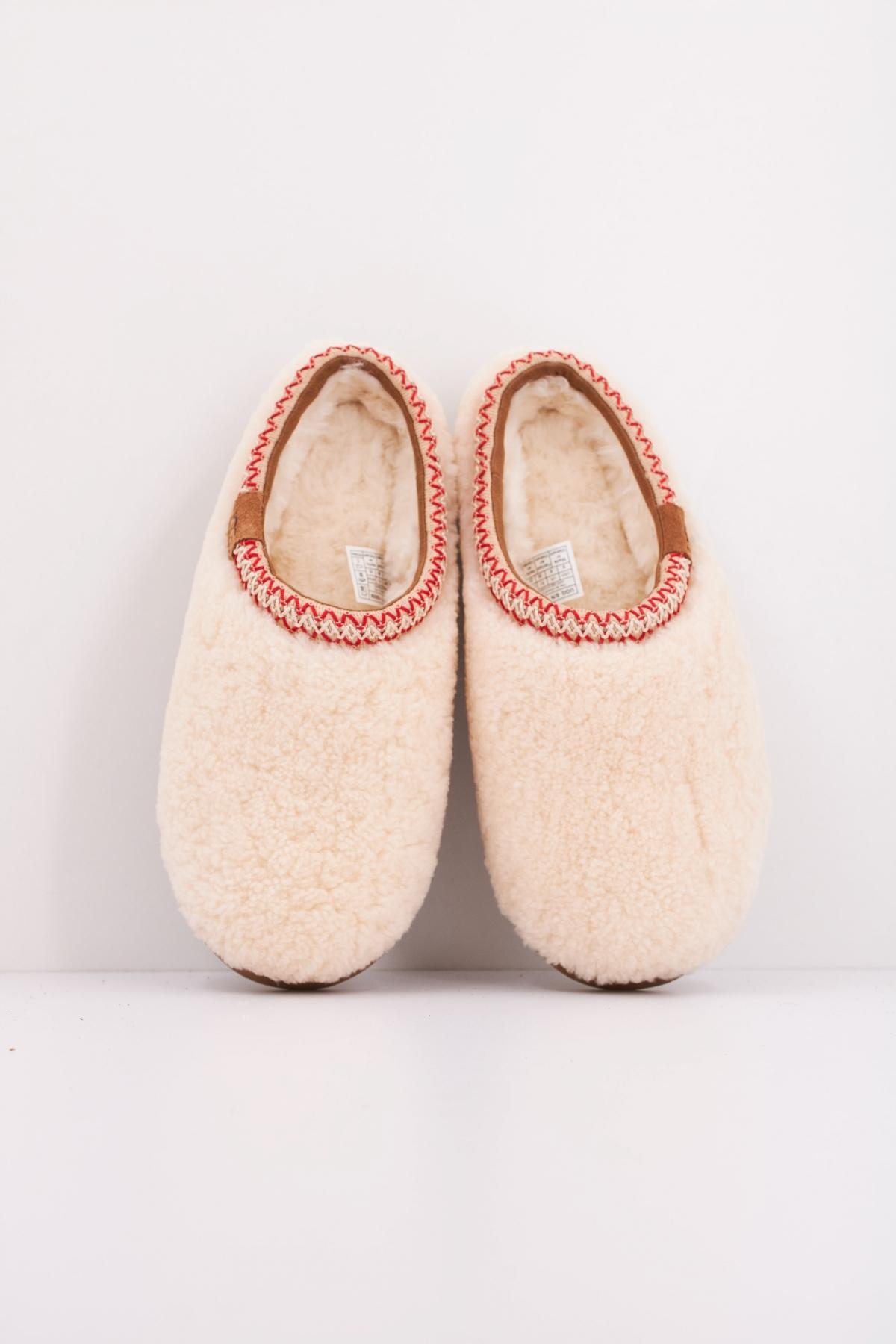 UGG W TASMAN MAXI CURLY en color BEIS (3)