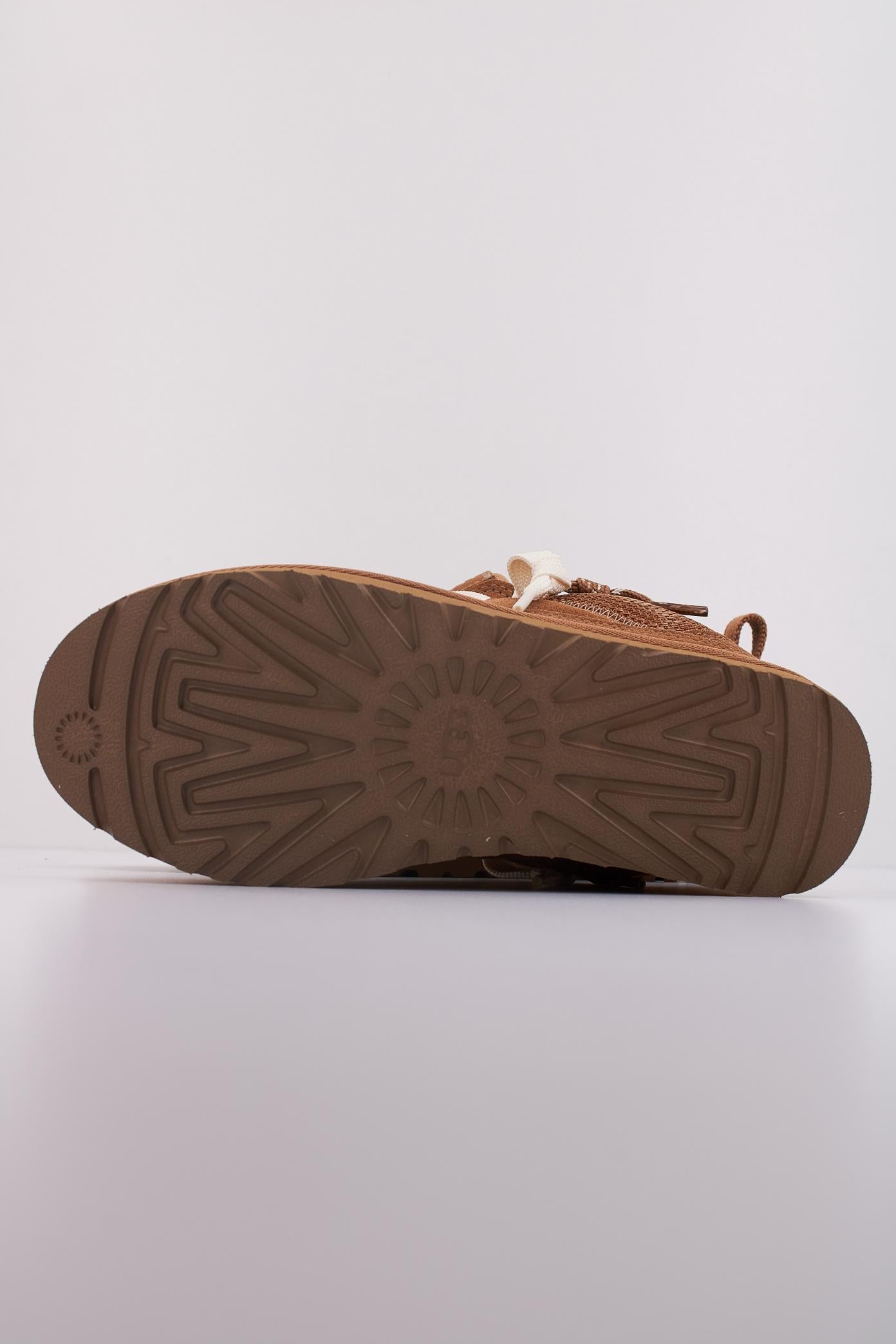 UGG U W en color MARRON (5)