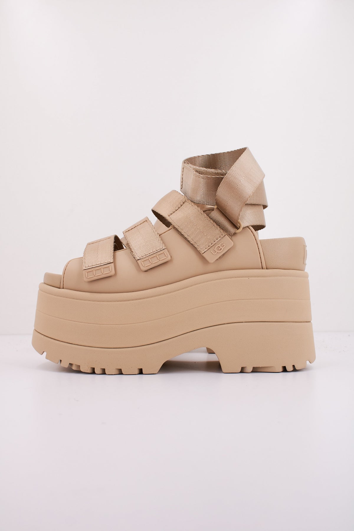 UGG W GOLDEN RISE en color BEIS (1)