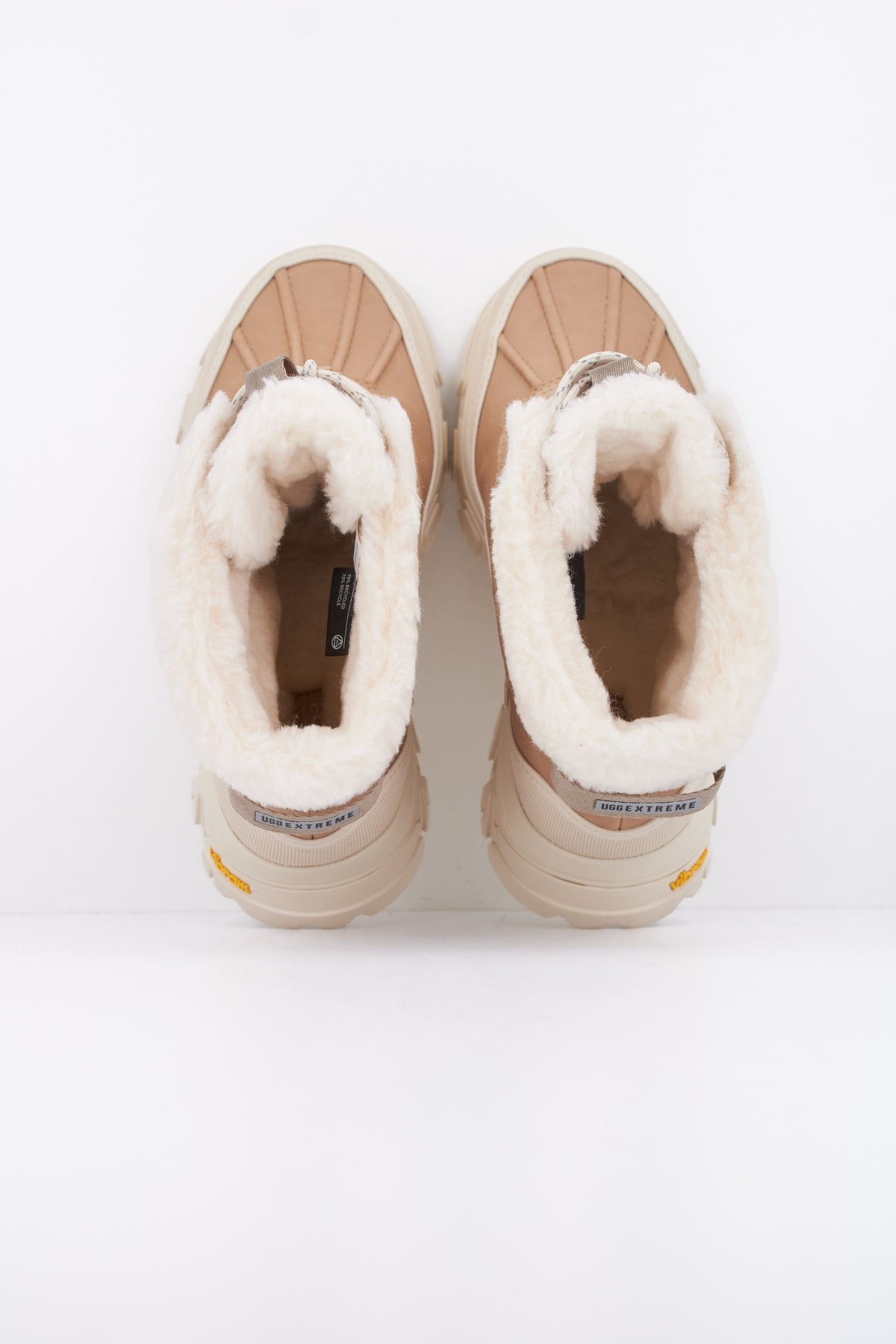 UGG W ADIRONDACK MERIDIAN HIKE en color MARRON (5)