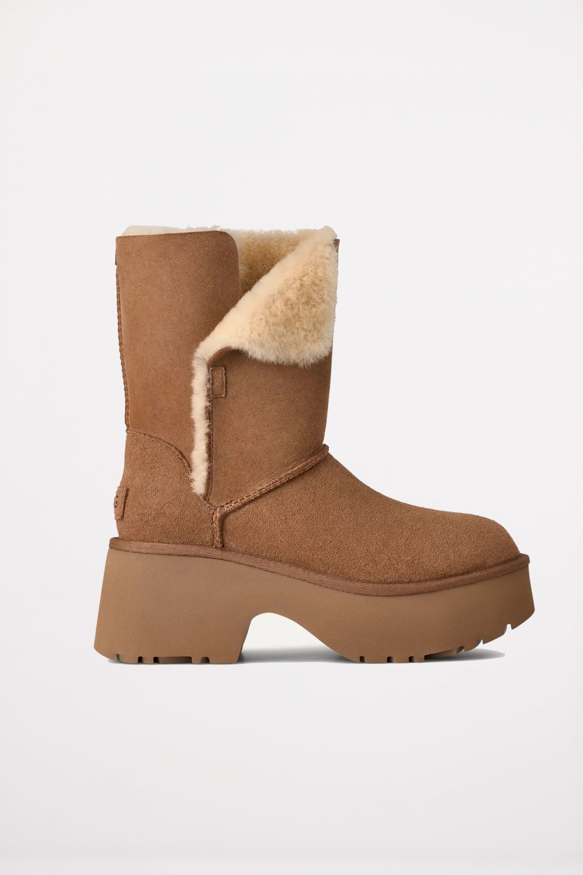 UGG ESMEE BOOT en color MARRON (1)
