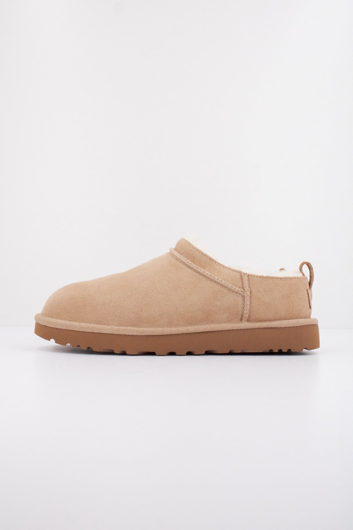 UGG W CLASSIC MICRO en color MARRON CLARO (1)