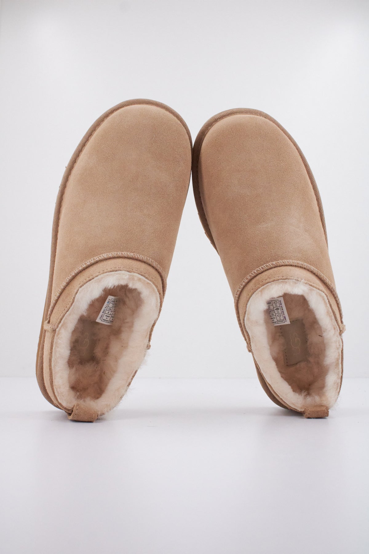 UGG W CLASSIC MICRO en color MARRON CLARO (3)