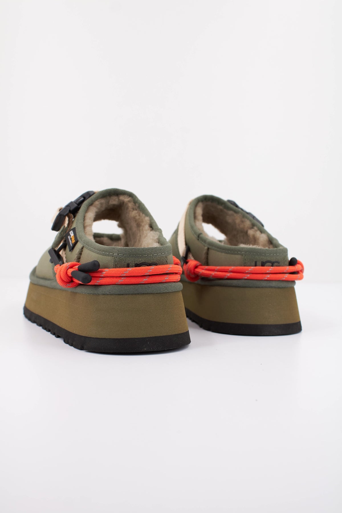 UGG U en color VERDE (4)