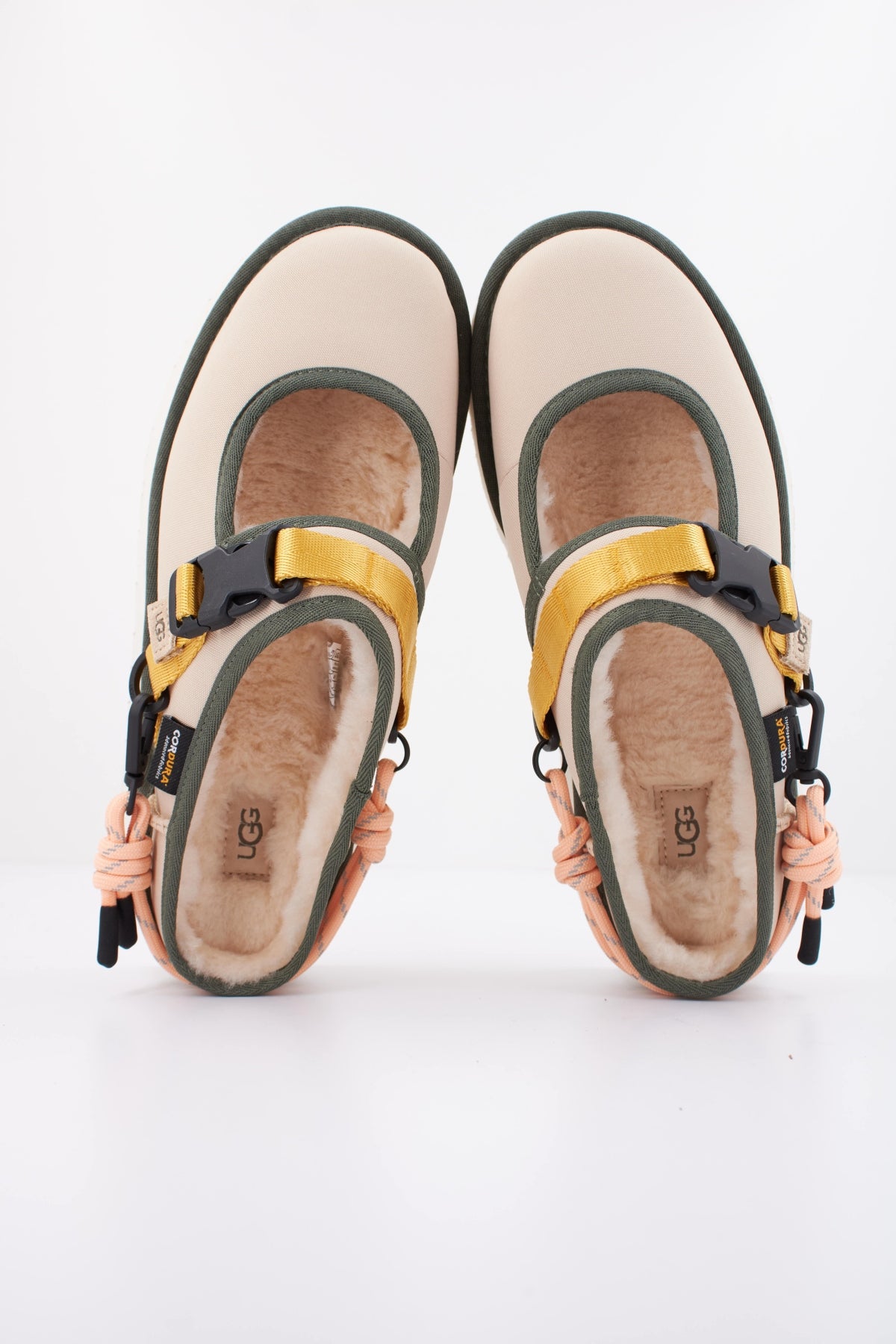 UGG U en color BEIS (3)