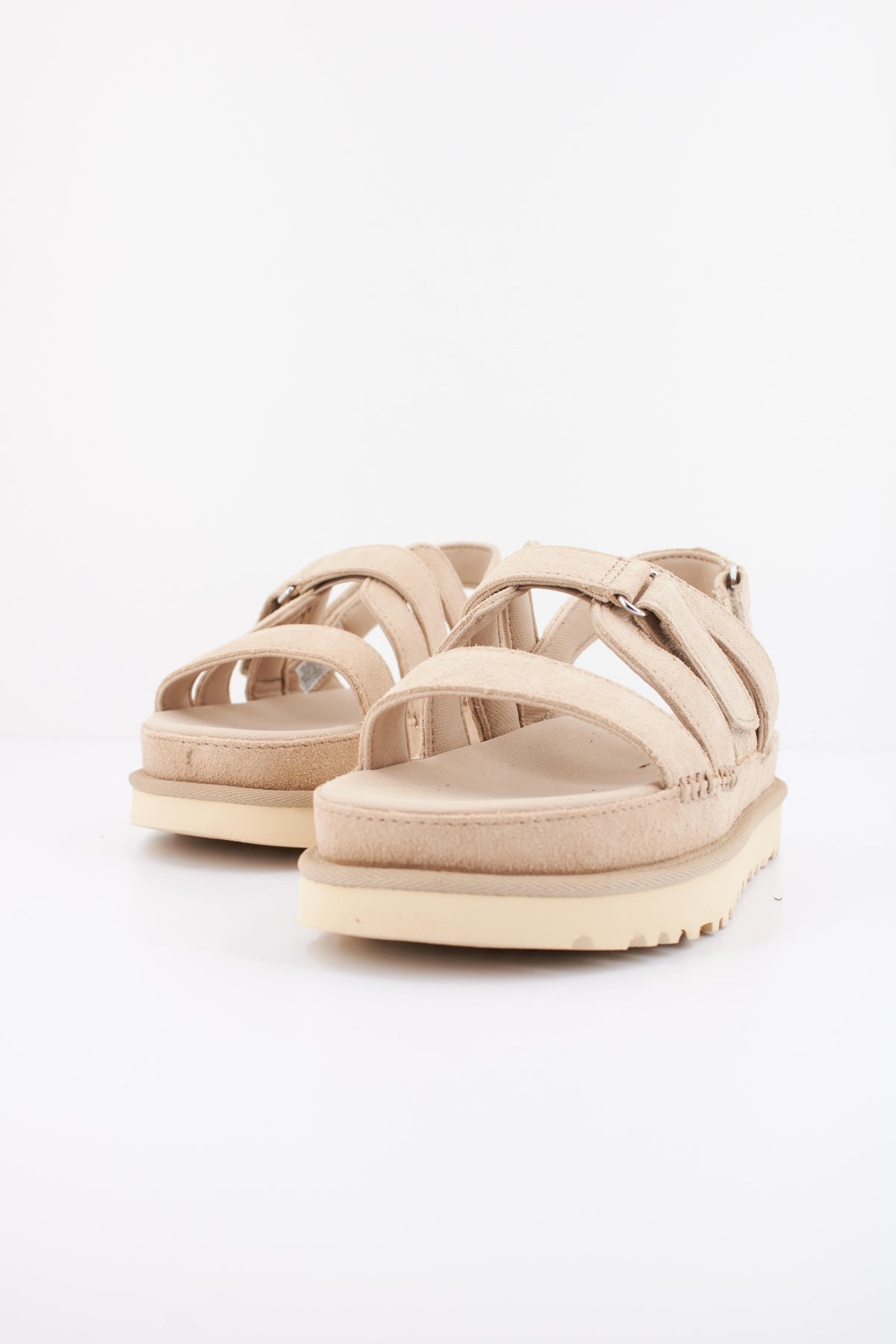 UGG W GOLDENSTAR GLEAM en color MARRON CLARO (2)