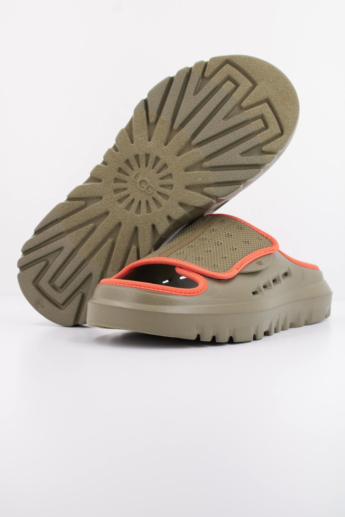 UGG M PEAKMOD SLIDE en color VERDE (5)