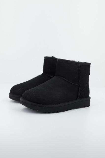 UGG UGG CLASSIC MINI en color NEGRO (1)