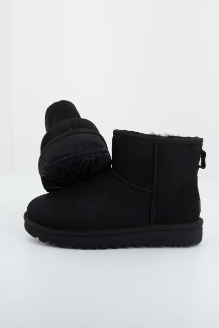 UGG UGG CLASSIC MINI en color NEGRO (3)