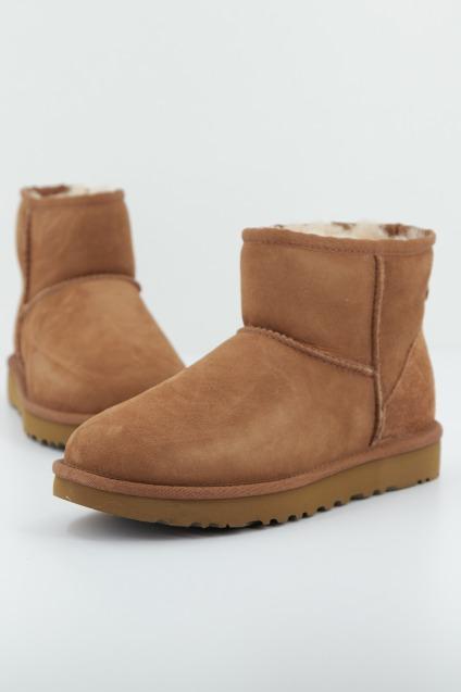 UGG UGG CLASSIC MINI en color MARRON (1)