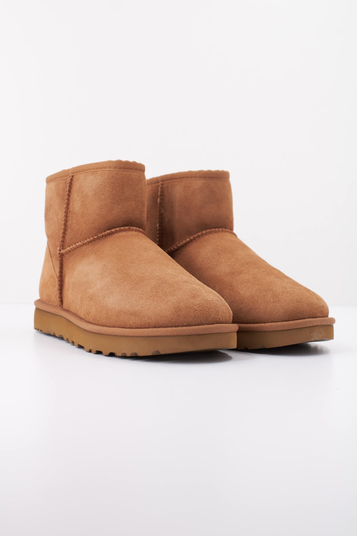 UGG UGG CLASSIC MINI en color MARRON (2)