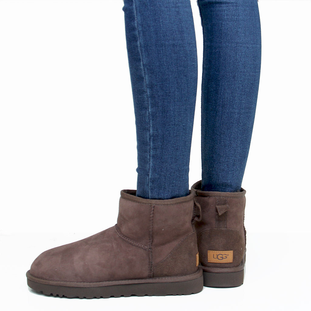 UGG W CLASSIC MINI II en color MARRON (9)