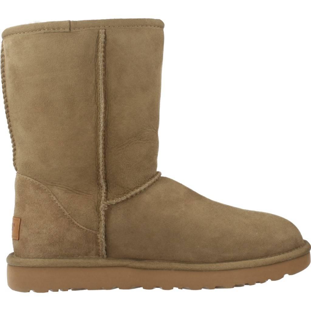 UGG W CLASSIC SHORT II en color MARRON (4)