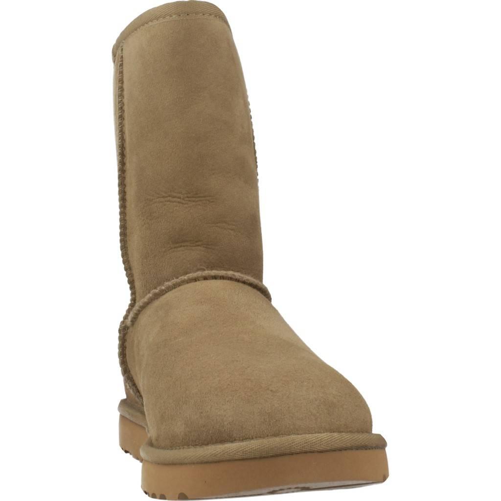 UGG W CLASSIC SHORT II en color MARRON (6)
