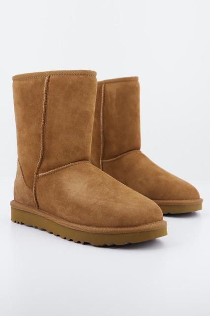 UGG W CLASSIC SHORT II en color MARRON (2)