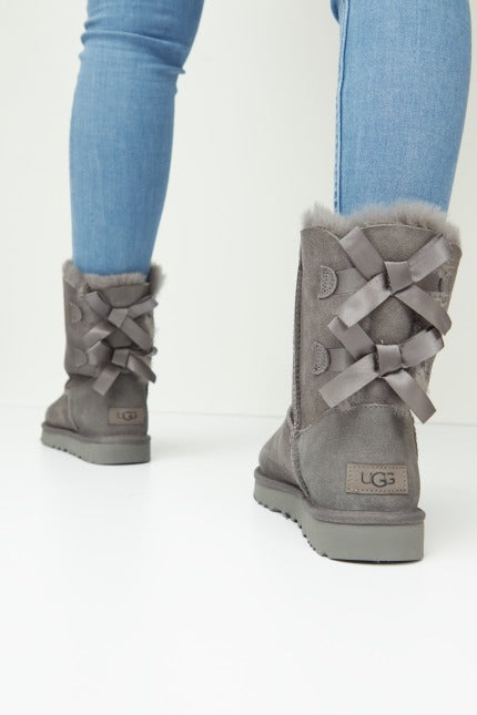 UGG UGG BAILEY BOW en color GRIS (5)
