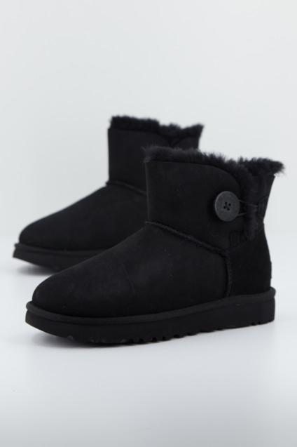UGG UGG MINI BUTTON en color NEGRO (1)