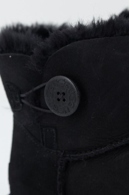 UGG UGG MINI BUTTON en color NEGRO (2)