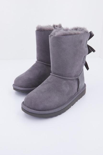 UGG K BAILEY BOW II en color GRIS (1)