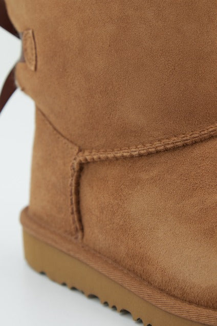UGG MINI BAILEY BOW II en color MARRON (2)