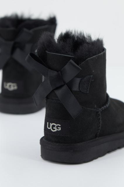 UGG MINI BAILEY BOW II en color NEGRO (3)