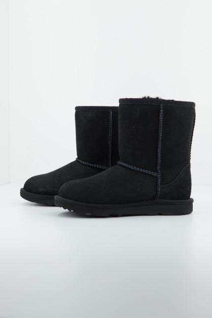 UGG CLASSIC II en color NEGRO (1)