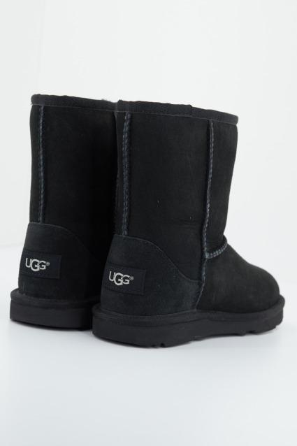 UGG CLASSIC II en color NEGRO (3)