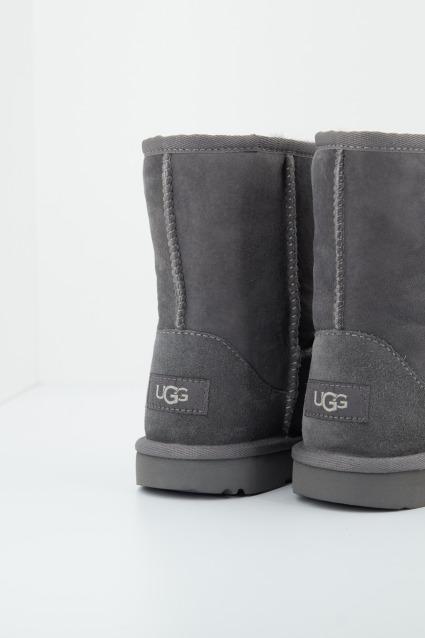 UGG CLASSIC II en color GRIS (4)