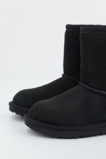 UGG CLASSIC II en color NEGRO (2)