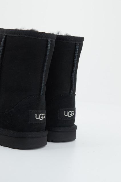 UGG CLASSIC II en color NEGRO (3)