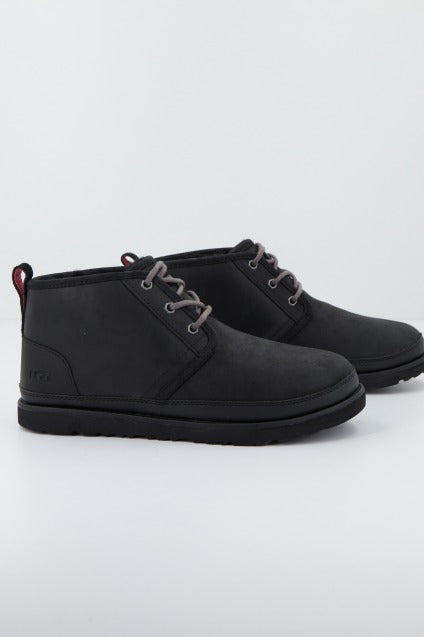 UGG NEUMEL WATERPROOF en color NEGRO (1)