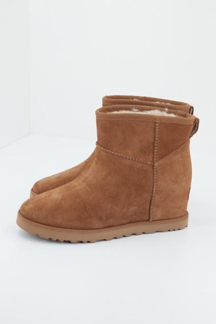 UGG CLASSIC FEMME MINI en color MARRON (1)