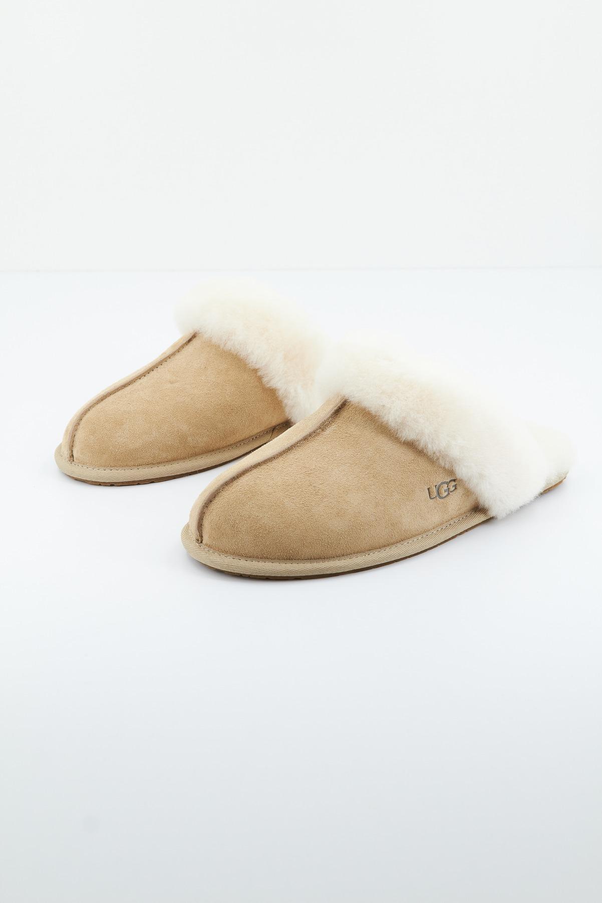 UGG W SCUFFETTE II en color MARRON CLARO (3)