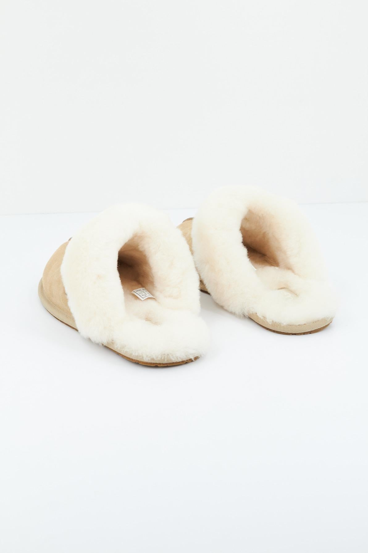 UGG W SCUFFETTE II en color MARRON CLARO (4)