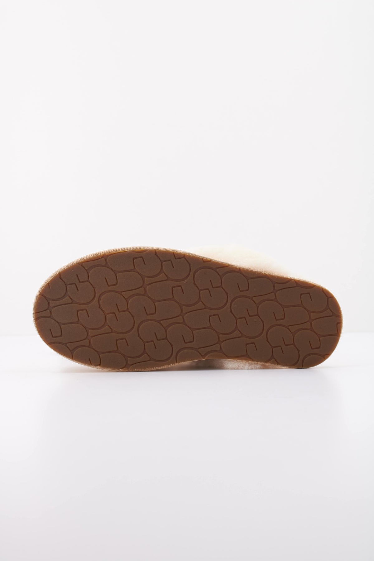 UGG SCUFFETTE en color MARRON CLARO (5)