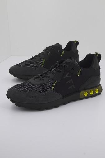 CRUYFF SUPERBIA HEX SUEDE en color NEGRO (2)