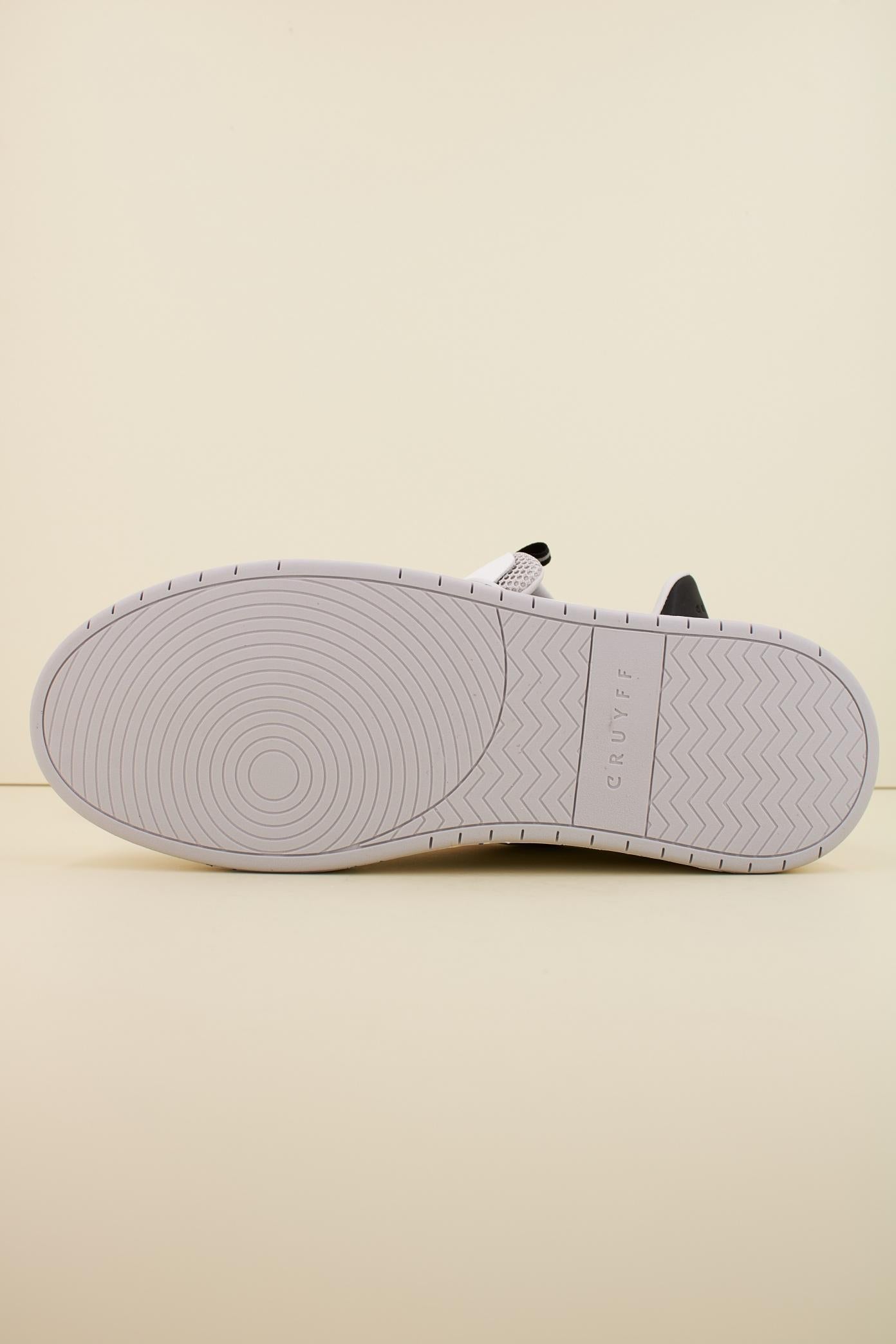 CRUYFF CC en color BLANCO (4)