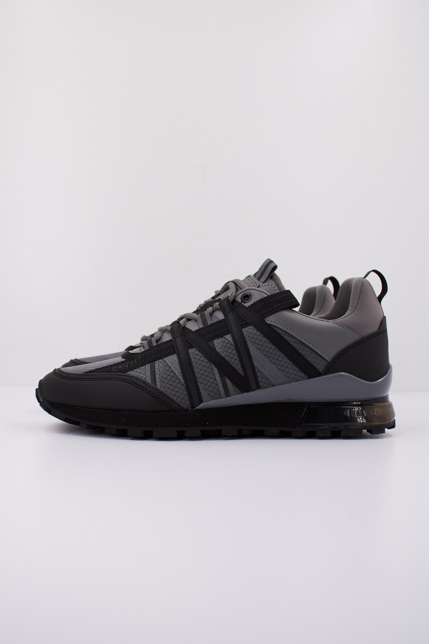 CRUYFF FEARIA en color GRIS (1)